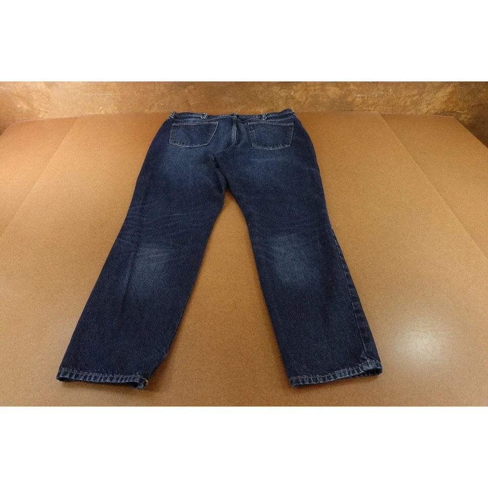 Old Navy pictured flaws